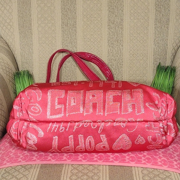 Coach Poppy Tote in Barbie Pink - Picture 7 of 16